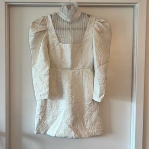 Simonett Marlo puff shoulder layered mini dress with ruffle neck size small